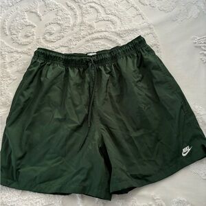Men’s lightweight nike shorts